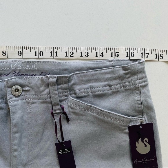 Womens Gray Cargo Capri Pants Size 12 Comfort Stretch - Picture 12 of 15